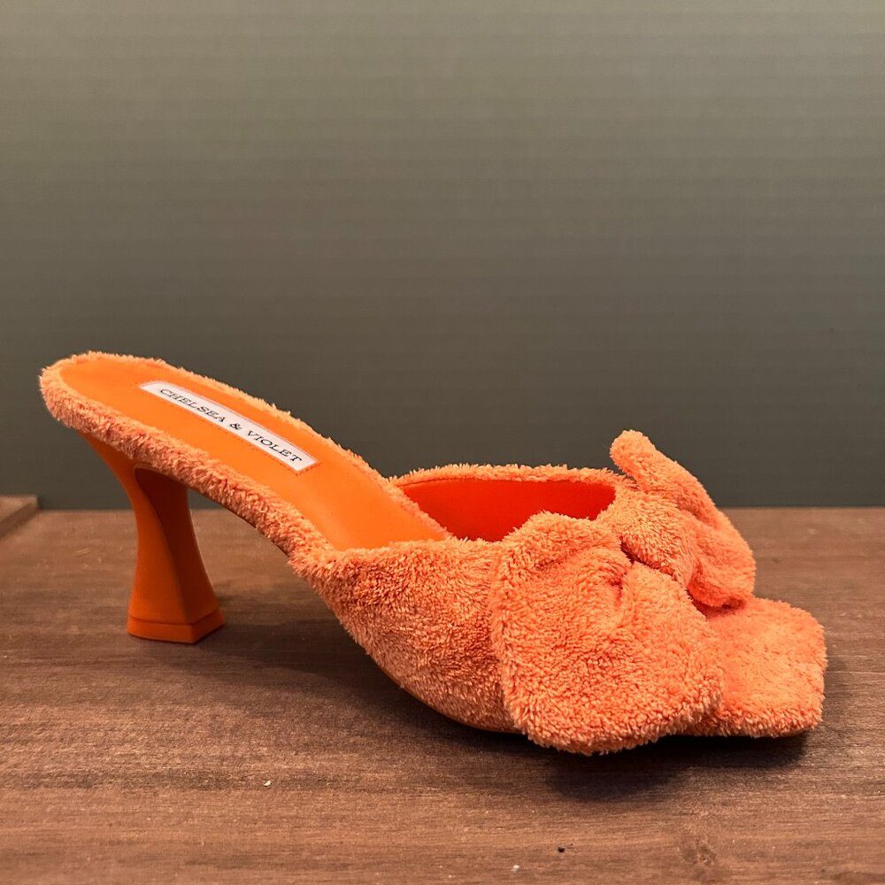 Chelsea & Violet Womens Orange Tara Faux Suede Block Heeled Sandals Size 7.5